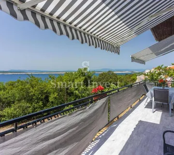 DRAMALJ, kuća sa 5 apartmana i 2 garaže blizu mora - cover