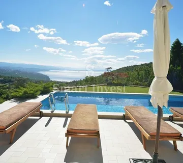 OPATIJSKO ZALEĐE - JEDINSTVENA VILA S PANORAMSKIM POGLEDOM, rijetkost na tržištu! - Opatija