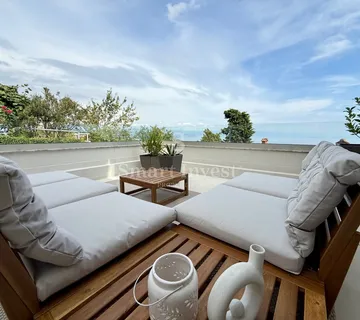 LOVRAN, stan 2S+DB s terasom i pogledom na more, EKSKLUZIVNO SAMO KOD NAS! - cover