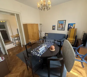 OPATIJA, stan od 50 m2 s parkirngom, u staroj vili