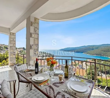 Rabac, Kuća S 4 Stana I Panoramskim Pogledom Na More, Rijetkost! - Rabac, Labin
