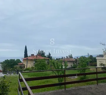LOVRAN, CENTAR, samostojeća kuća sa okućnicom od 1300 m2, SAMO U NAŠOJ PONUDI
