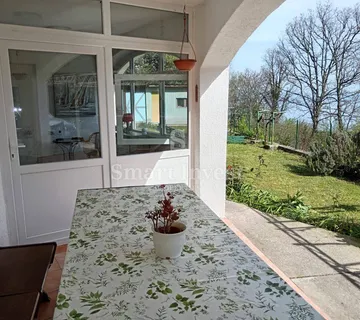 VEPRINAC, stan od 73 m2 s okućnicom od 200 m2 - Veprinac, Opatija