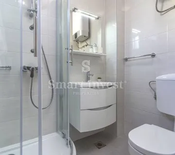 POREČ, prekrasna vila s bazenom, 300 m DO MORA! - cover