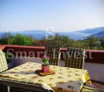 MATULJI, prekrasna obiteljska kuća na super lokaciji - cover