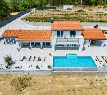 Istra, Draguć, Luksuzno Mediteransko Imanje Na Osami, 20.000 M2! - Draguć, Cerovlje