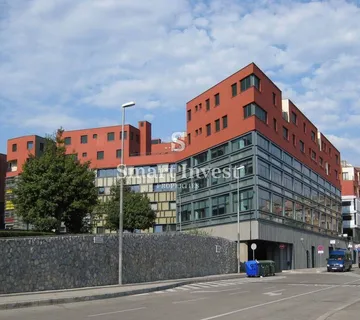 RIJEKA - CENTAR, poslovni prostor od 663 m2 za najam