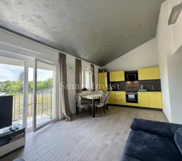 MATULJI - JUŠIĆI, stan od 48.50 m2 s pogledom na more - Jušići, Matulji