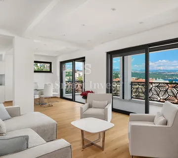 OPATIJA - CENTAR, stan od 126,77 blizu mora