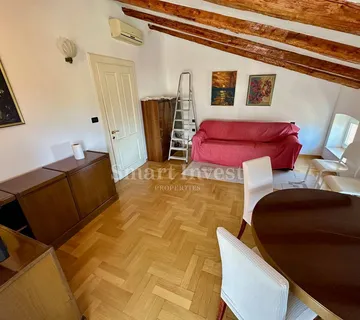 OPATIJA, stan u renoviranoj vili na odličnoj lokaciji