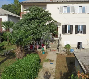 BELVEDER, samostojeća kuća s 2 stana i 2 garaže, pogled na more - cover