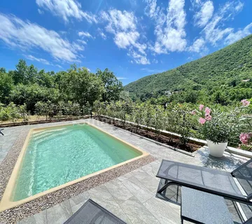 MOŠĆENIČKA DRAGA, prekrasna vila s bazenom u blizini mora - cover