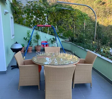 OPATIJA, stan 2S+DB, s terasom 45m2  i 3 parkirna mjesta - cover