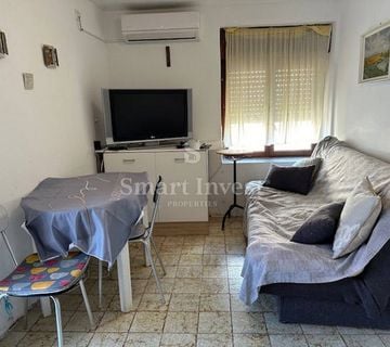 OPATIJA - CENTAR, stan od 33,70 m2 na 2 minute hoda od centra i mora! - cover