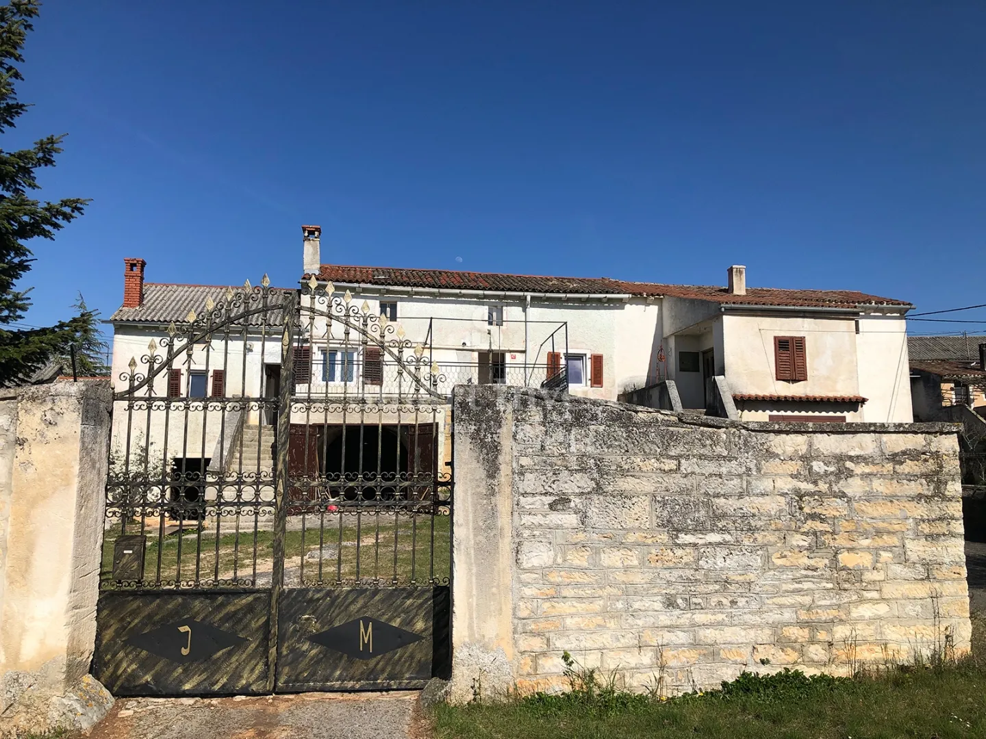 SV. PETAR U ŠUMI, starina s projektom i dozvolom za rekonstrukciju - cover