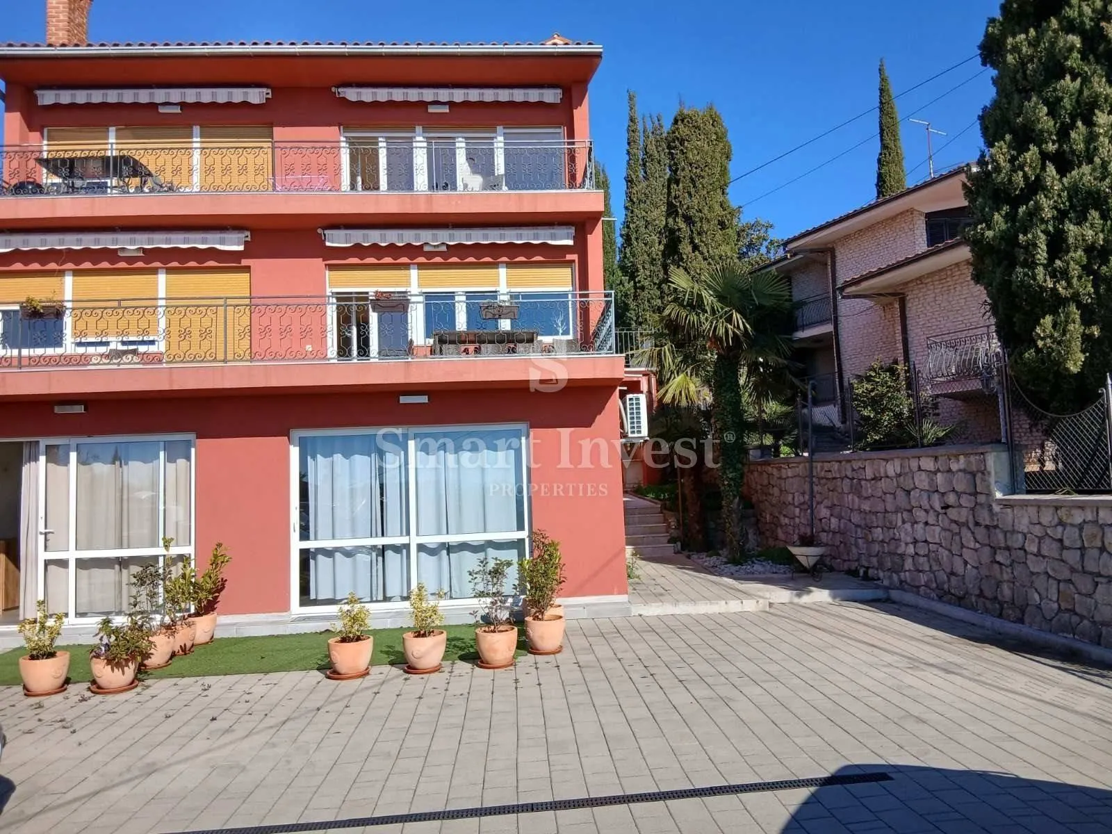 OPATIJA - VOLOSKO, kuća sa 4 stana i lijepom okućnicom - cover