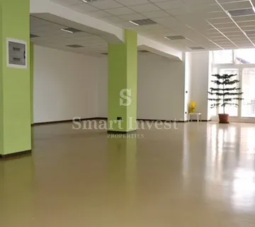 MATULJI, strogi centar poslovni prostor 205 m2 - cover