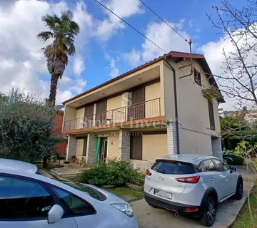 LOVRAN, kuća od 220 m2 u blizini mora - cover