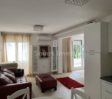 IČIĆI, šarmantan stan s parkingom u blizini mora - cover