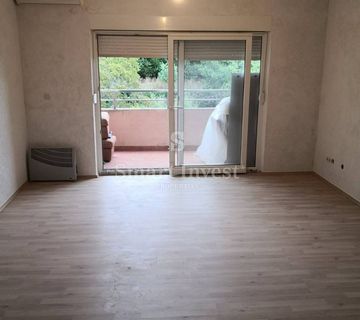 POBRI, garsonijera od 34 m2  - cover
