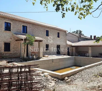 ISTRA, NOVOOBNOVLJENA STANCIJA KOD BARBANA - cover