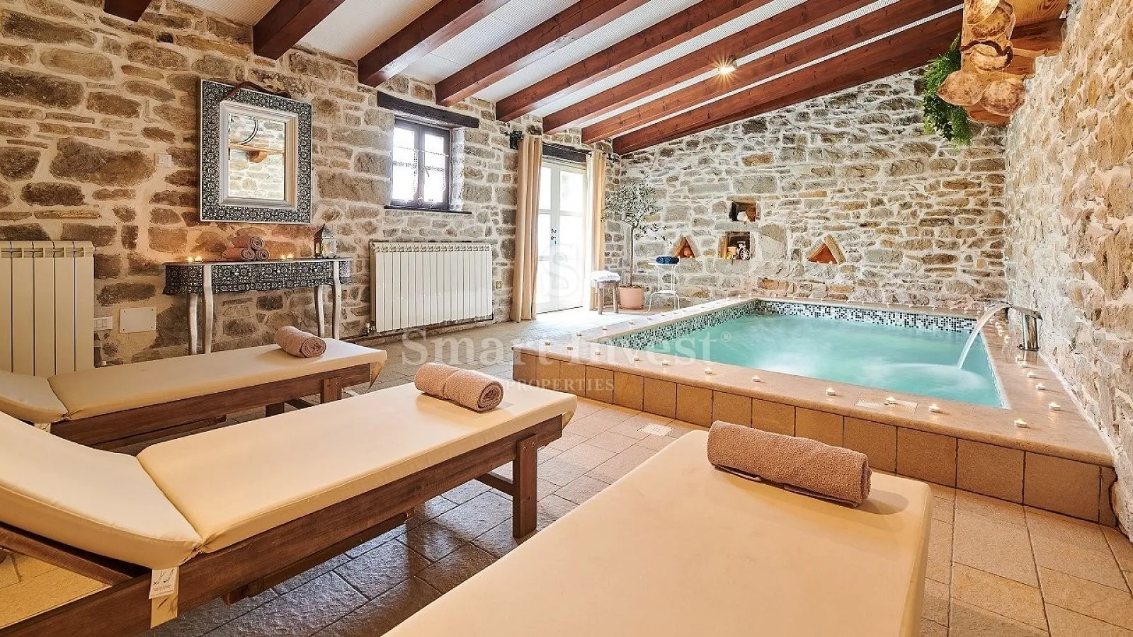 ISTRA - GRAČIŠĆE, rustikalna vila s unutarnjim i vanjskim bazenom - cover