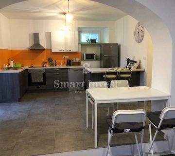 OPATIJA - CENTAR, stan od 100 m2, 2S+DB, terasa, parking - cover