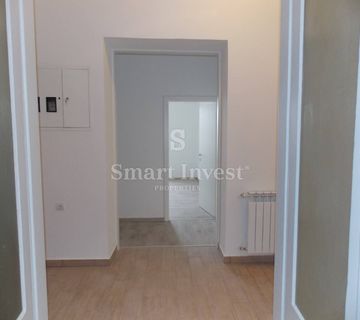 CENTAR, iznajmljuje se poslovni prostor od 133 m2 - cover