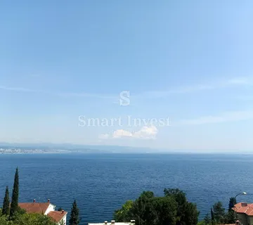 OPATIJA, etaža od 92.22 m2 u staroj vili s pogledom na na cijeli Kvarner!   - cover