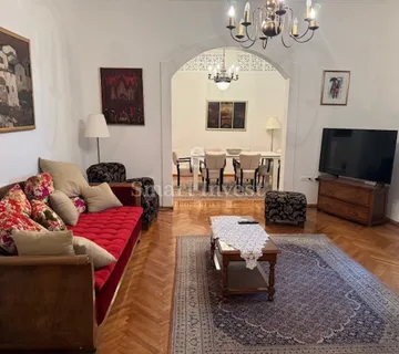 OPATIJA - CENTAR, stan od 107 m2 u staroj vili, 50 m do mora! - cover