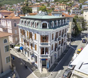 OPATIJA, luksuzno uređen stan s balkonom u staroj vili (S1) - cover