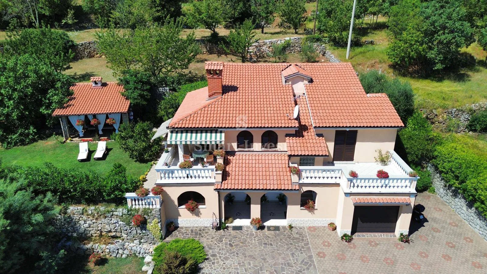 LOVRAN, prekrasna obiteljska kuća s pogledom na more - cover