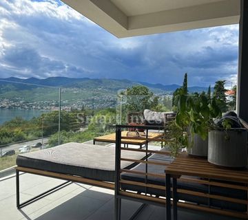 BIVIO, stan u novogradnji s panoramskim pogledom na more - cover