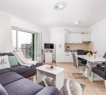 OPATIJA, stan 1S+DB s balkonom, parkingom i pogledom na more *EKSKLUZIVNO SAMO KOD NAS* - cover