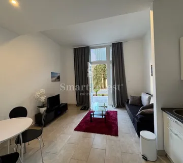 LOVRAN - STROGI CENTAR, stan od 40 m2 za dugoročni najam - cover