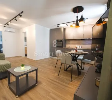 RIJEKA - CENTAR, renoviran stan od 92,50 m2, 2 apartmana! - cover