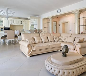 OPATIJA, luksuzan stan od 142,80 m2, 2S+DB, uz more  - cover