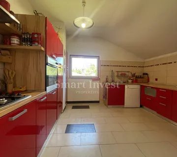 PEHLIN, renovirana dva stana u samostojećoj kući  - cover