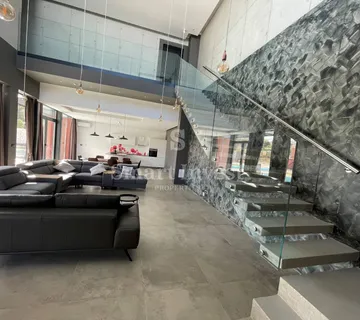 LIŽNJAN, moderna arhitektonska vila s pogledom na more - cover