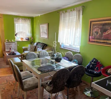 SRDOČI, dvoetažni stan 3S+DB s balkonom i parkingom - cover