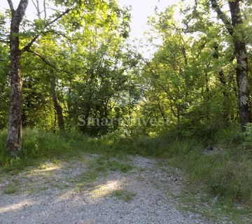 MATULJI, bliža okolica centra teren 889 m2 - cover