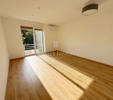 VOJAK, kompletno renoviran stan 97 m2, balkon, 2. kat - cover