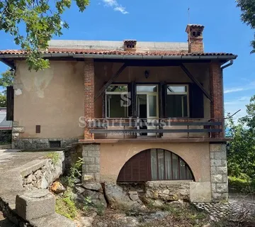 OPATIJA, dvojna kuća za adaptaciju na predivnoj lokaciji! - cover