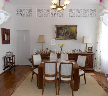 OPATIJA - CENTAR, stan od 107 m2 u staroj vili, 50 m do mora! - cover