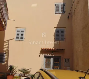 ISTRA, DUGA UVALA - KUĆA U NIZU 2 KM OD MORA - cover