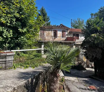 MATULJI - RUKAVAC, dvojna starina na mirnoj lokaciji! - Rukavac, Matulji