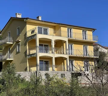 OPATIJA, poslovno - stambena kuća od 573 m2 s pogledom na more