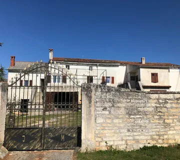 SV. PETAR U ŠUMI, starina s projektom i dozvolom za rekonstrukciju - cover