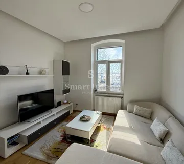 RIJEKA - CENTAR, 2 novouređena stana, 100 m do Korza - cover