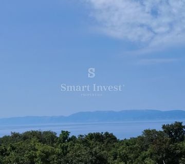 KOSTRENA, odličan građevinski teren od 5090 m2 na top lokaciji s pogledom na more - cover